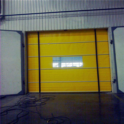 佛山手動(dòng)卷簾門(mén)安裝介紹